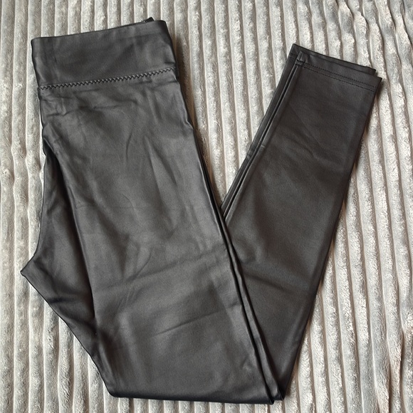 NWOT Romeo and Juliet Faux Leather Leggings - Picture 2 of 7